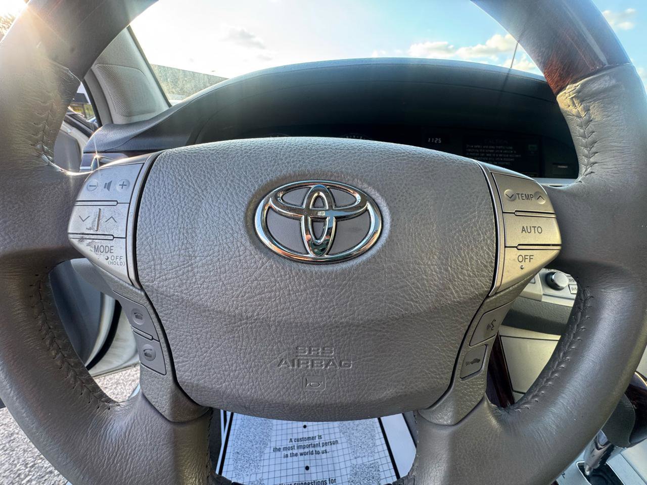 Used 2008 Toyota Avalon XLS FWD image 18