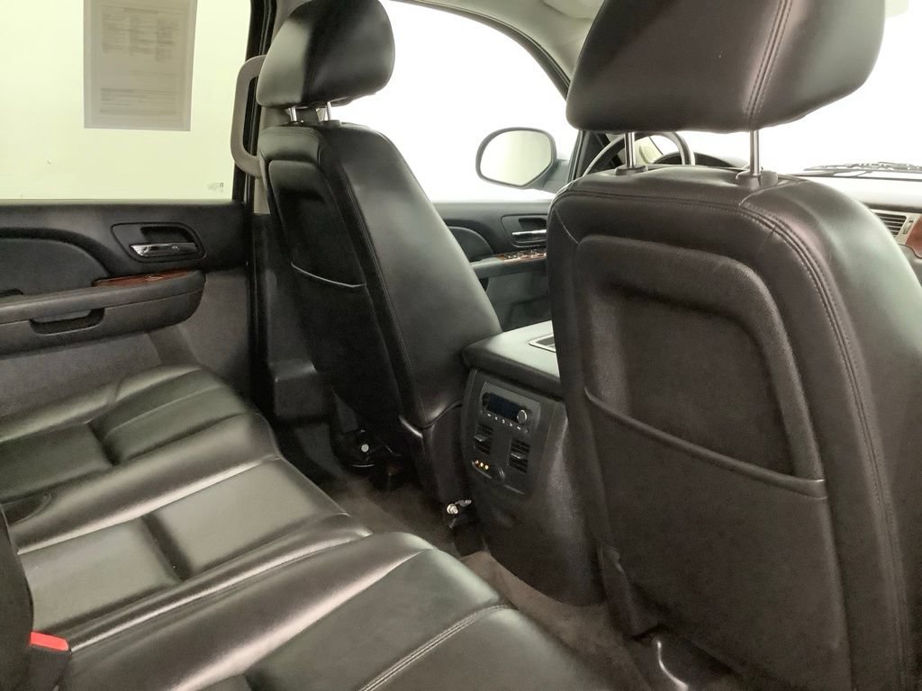 Used 2012 Chevrolet Avalanche LT AWD/4WD image 37