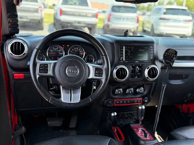 Used 2016 Jeep Wrangler Unlimited Rubicon AWD/4WD image 4