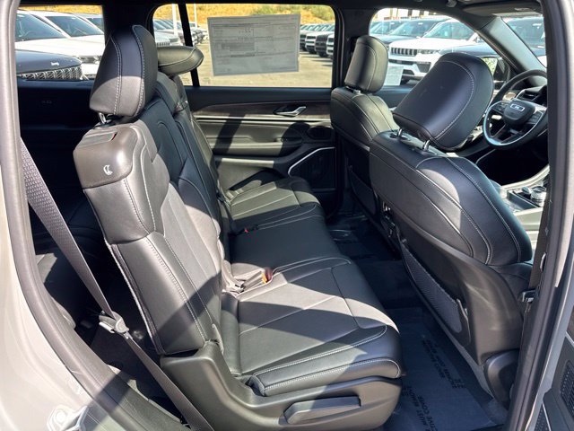 New 2027 Jeep Grand Cherokee L Limited AWD/4WD image 28