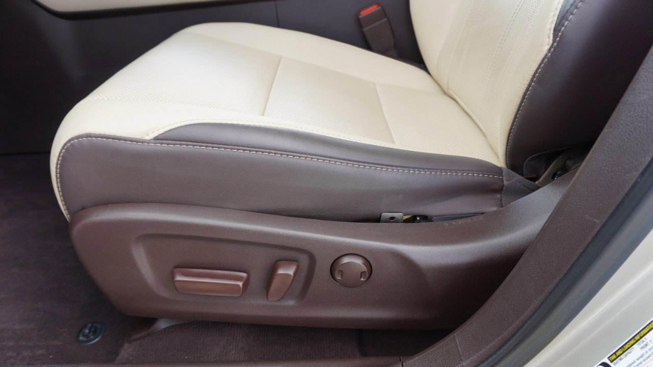 Used 2018 Lexus RX 450h AWD w/ Premium Package image 26