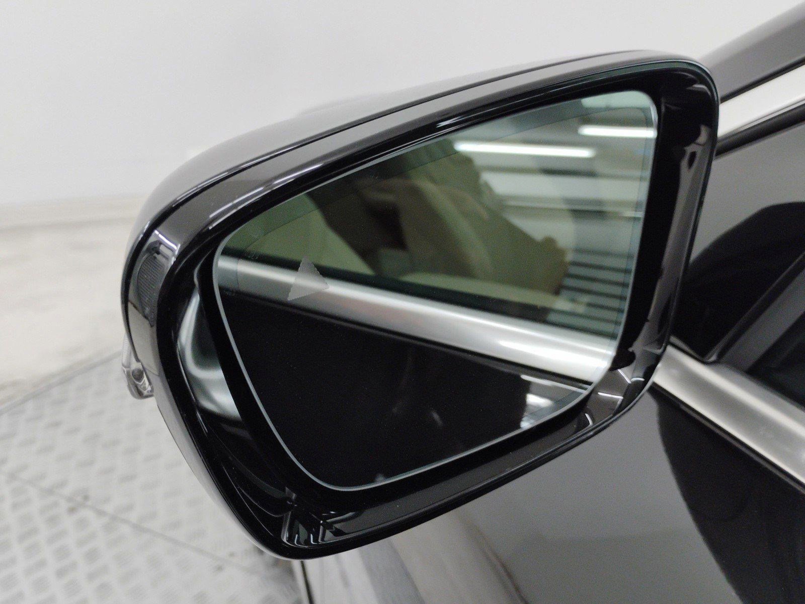 Used 2025 BMW i4 xDrive40i w/ Premium Package image 21