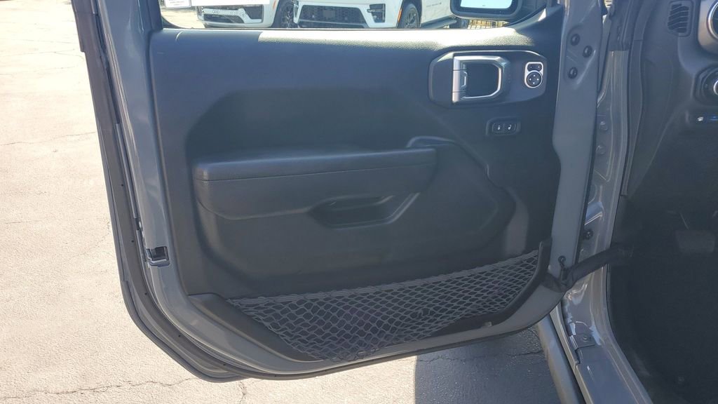 Used 2022 Jeep Wrangler Unlimited Rubicon 4xe w/ Steel Bumper Group AWD/4WD image 20