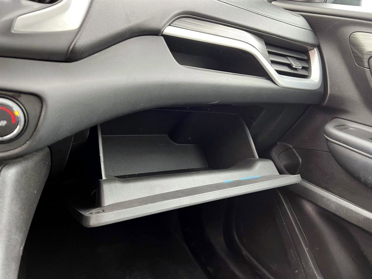 Used 2024 GMC Terrain SLE FWD image 33