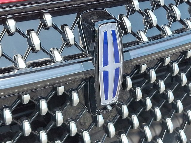 Used 2024 Lincoln Nautilus Reserve image 29