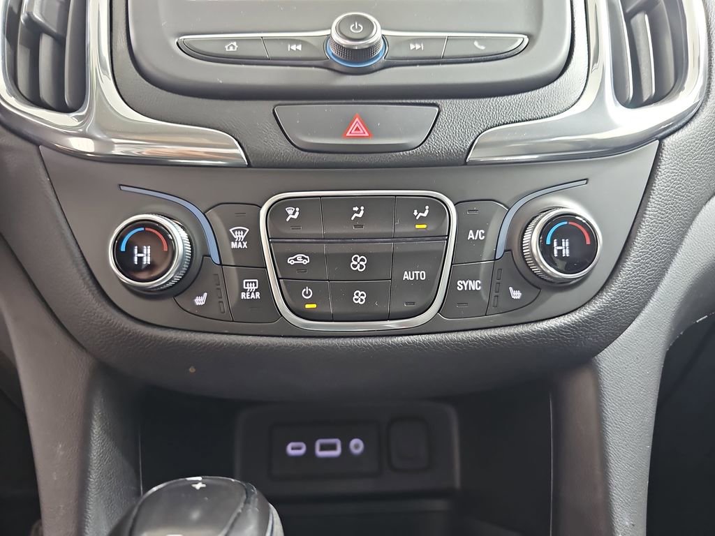 Used 2020 Chevrolet Equinox LT image 28