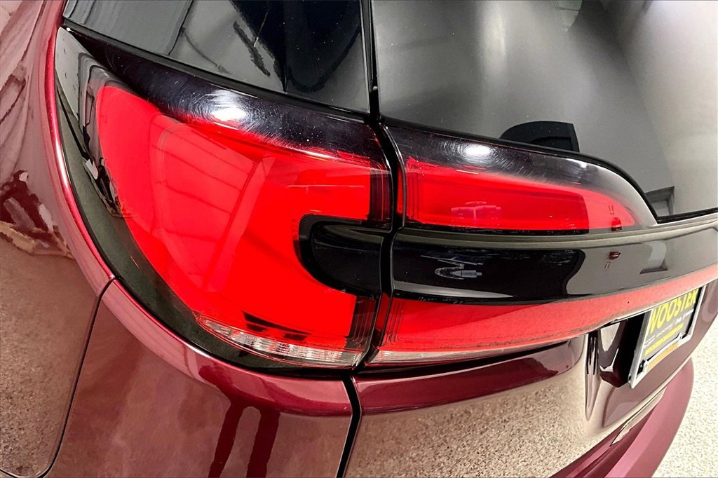 Used 2021 Chrysler Pacifica Touring image 23