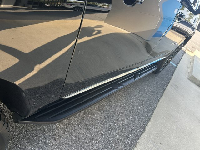 Used 2021 GMC Yukon XL SLT w/ Rear Media and Nav Package RWD image 6