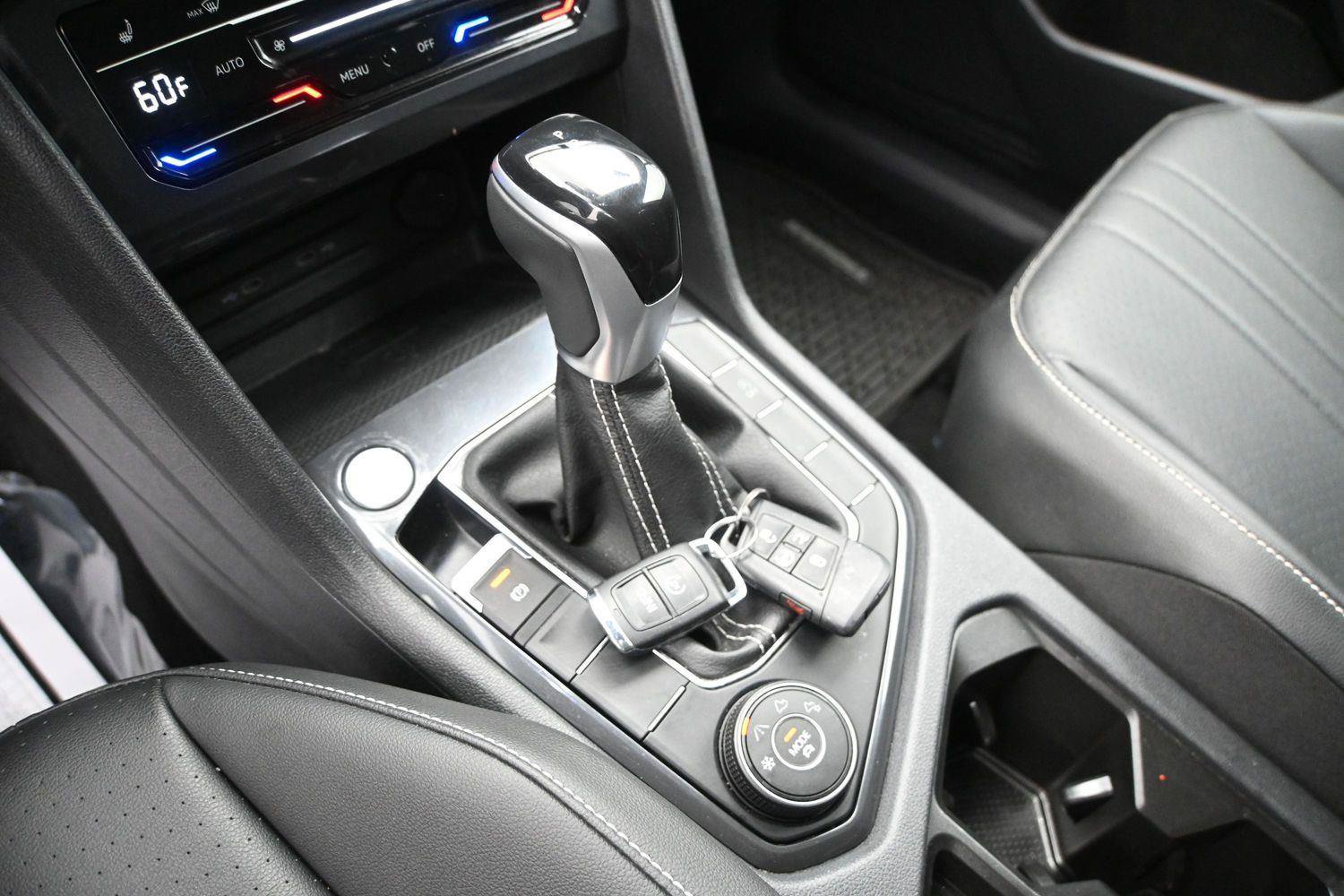 Used 2022 Volkswagen Tiguan SE AWD/4WD image 5