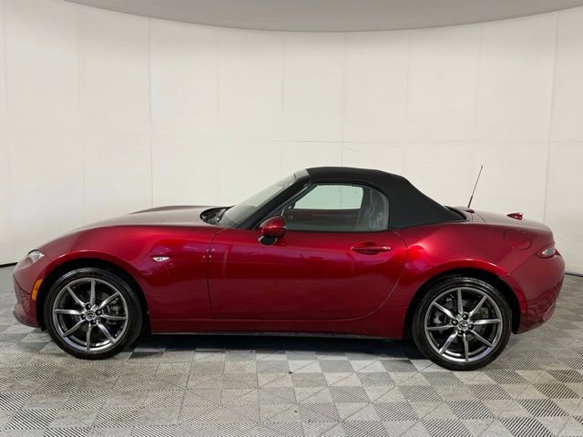 Used 2021 MAZDA MX-5 Miata Grand Touring image 3