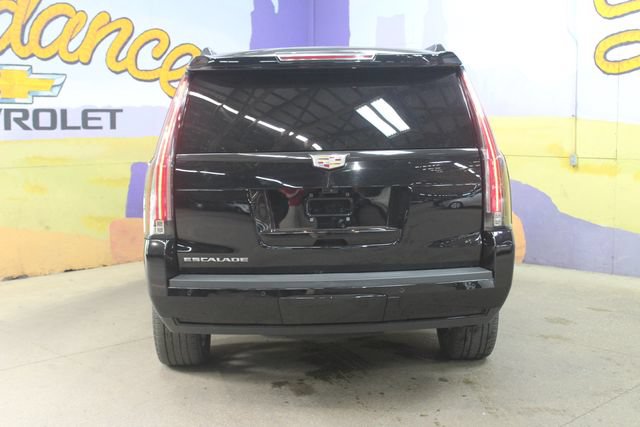 Used 2018 Cadillac Escalade Platinum AWD/4WD image 7