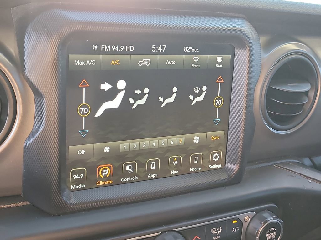 Used 2023 Jeep Wrangler Sport S image 18