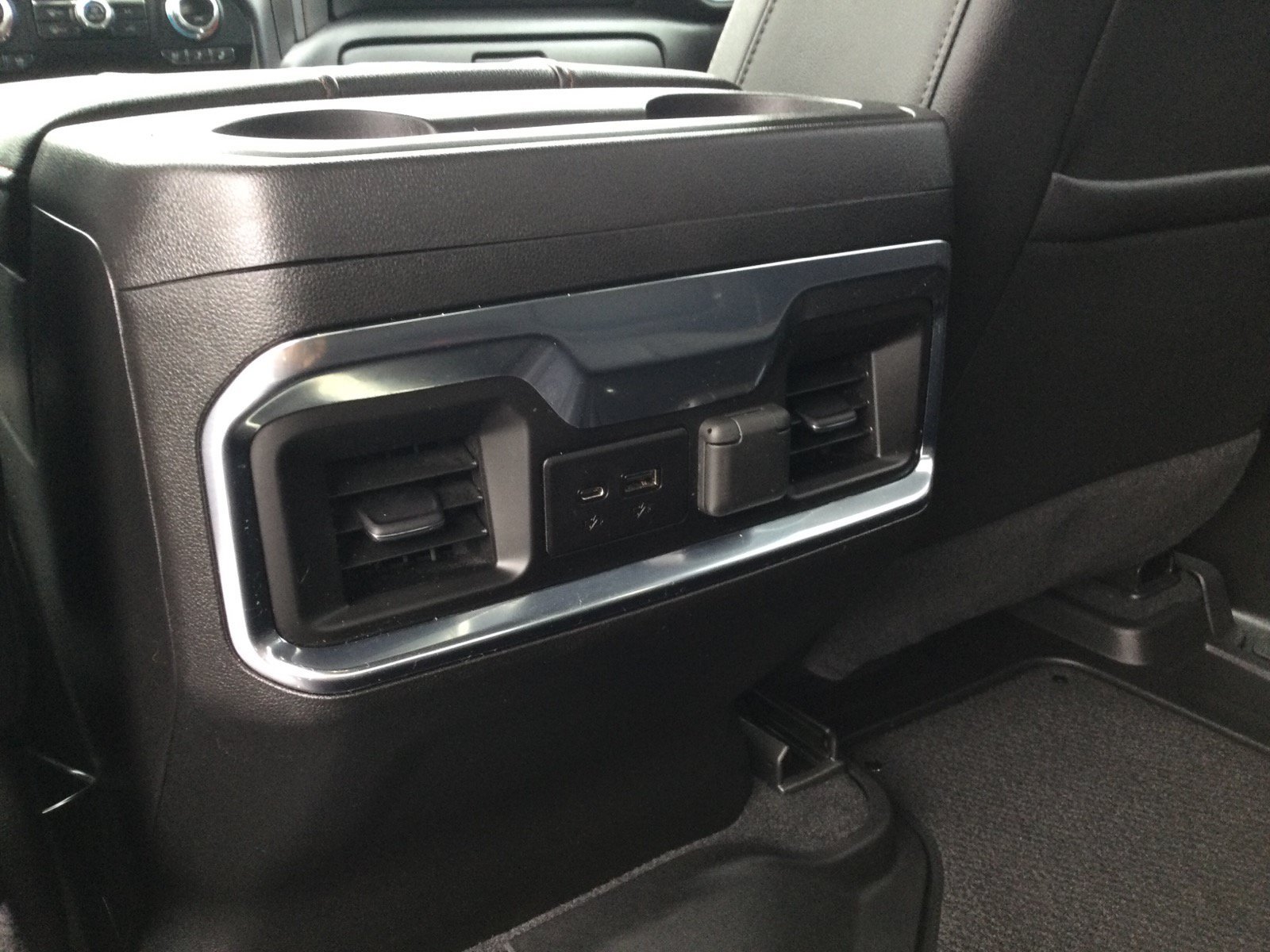 Used 2022 GMC Sierra 3500 AT4 w/ AT4 Preferred Package AWD/4WD image 18