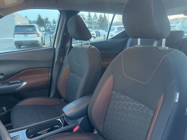 Certified 2022 Nissan Kicks SR image 8