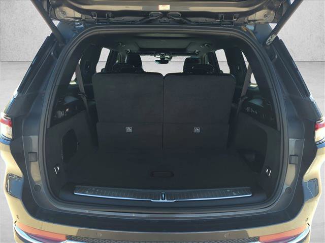 Used 2023 Jeep Grand Cherokee L Overland w/ Luxury Tech Group IV image 6