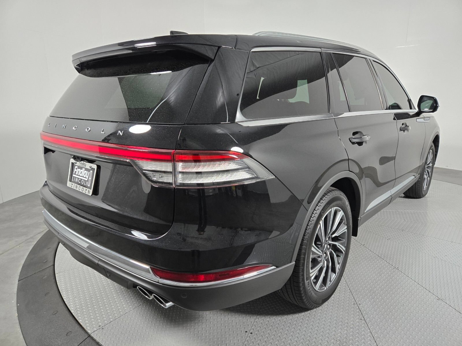 New 2026 Lincoln Aviator AWD image 4
