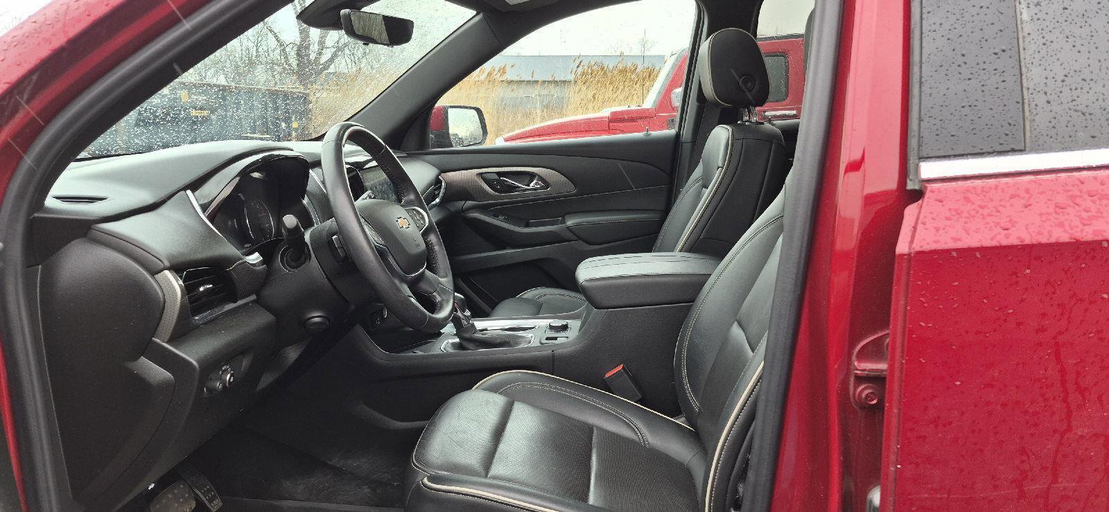 Used 2022 Chevrolet Traverse Premier w/ LPO, Floor Liner Package image 6