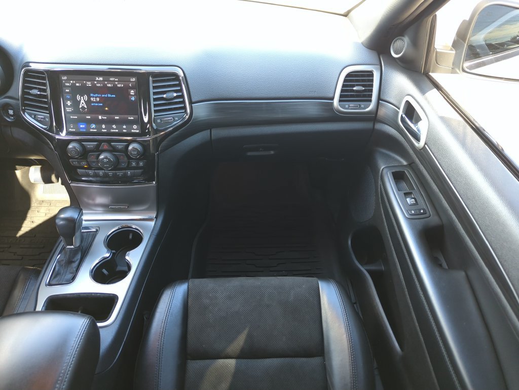 Used 2021 Jeep Grand Cherokee Laredo X AWD/4WD image 15