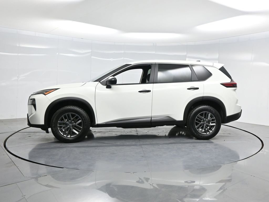 Used 2024 Nissan Rogue S image 44