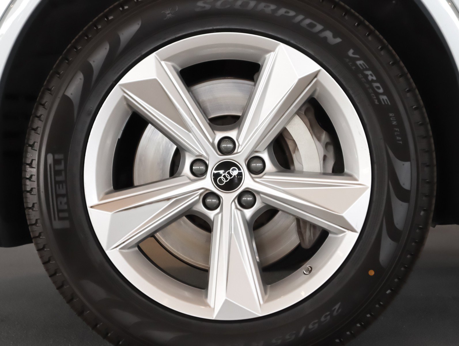 Used 2023 Audi Q7 3.0T Premium image 4