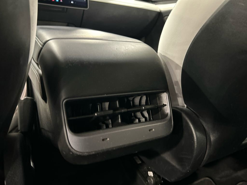 Used 2023 Tesla Model Y Long Range image 25