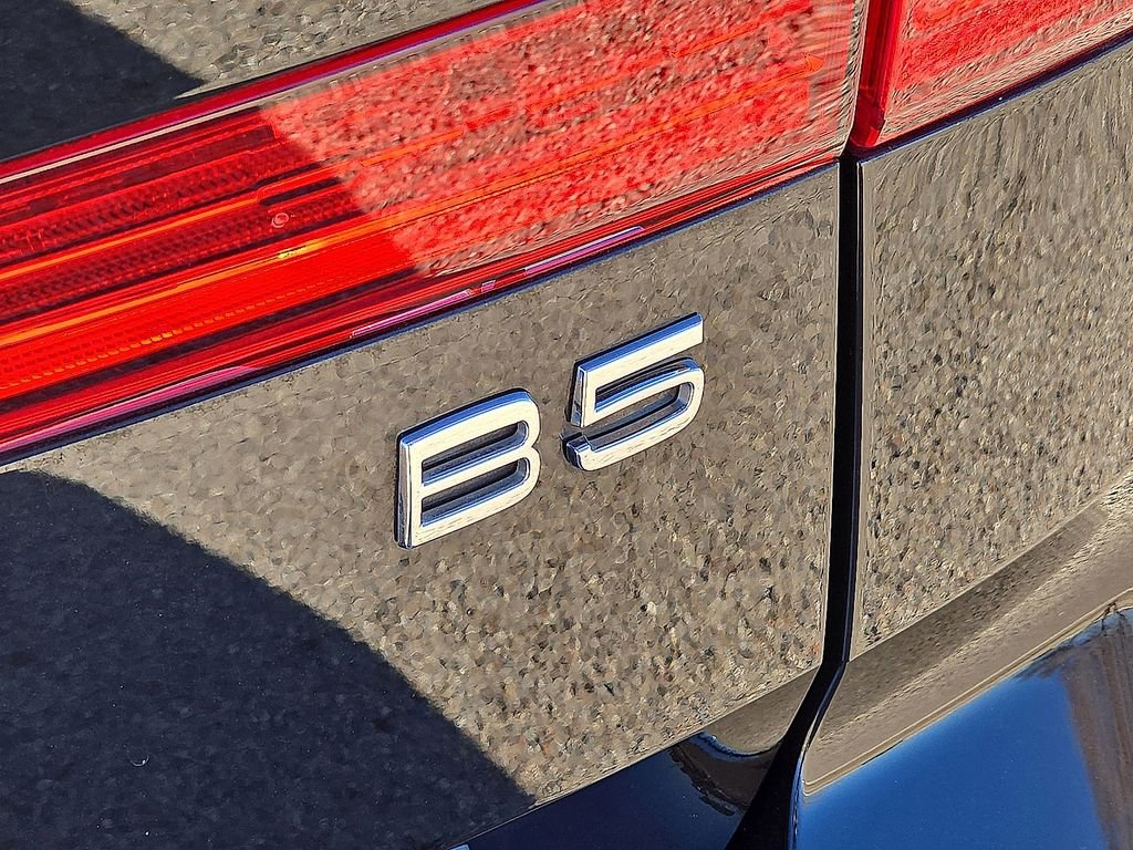 Certified 2023 Volvo XC60 B5 Plus w/ Protection Package Premier image 14