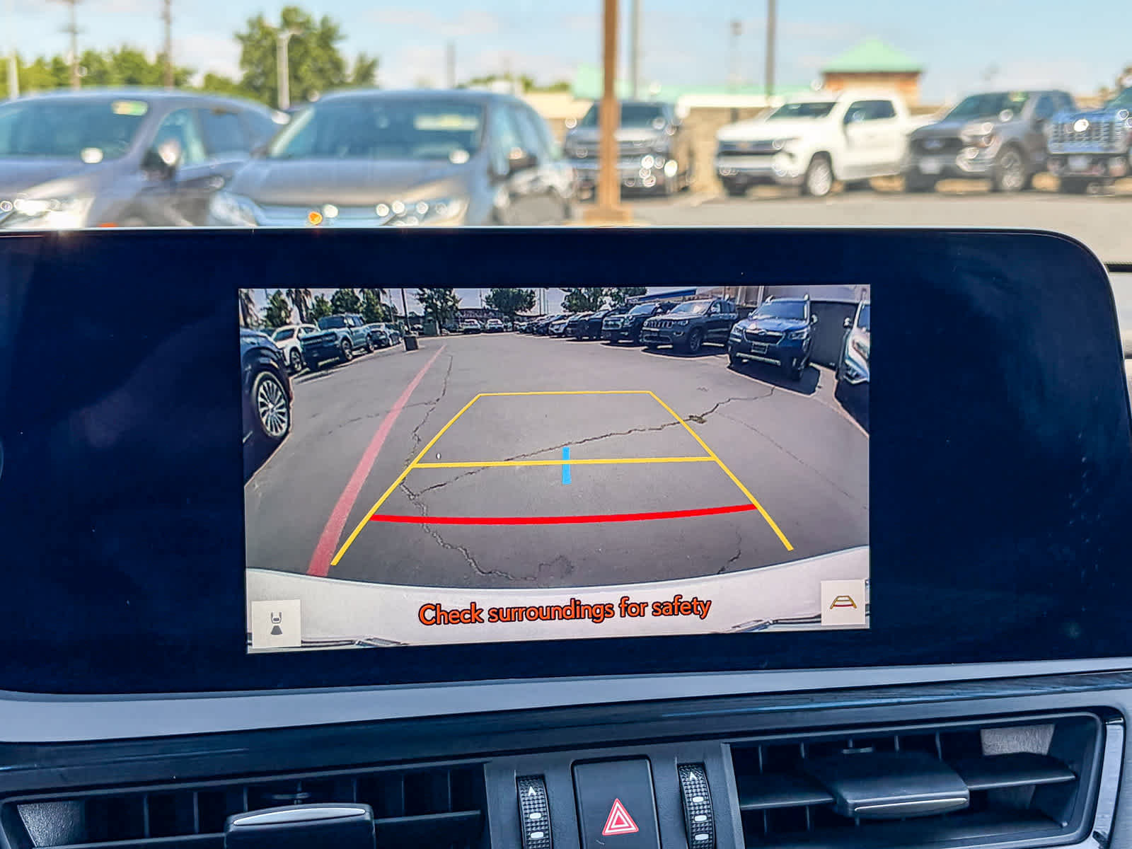 Used 2025 Lexus ES 300h w/ Premium Package FWD image 23