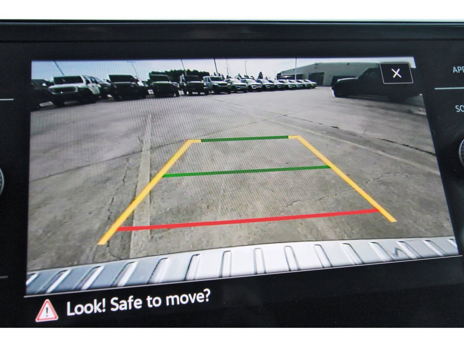 Used 2024 Volkswagen Tiguan SE w/ MDO Package, Three-Row image 26