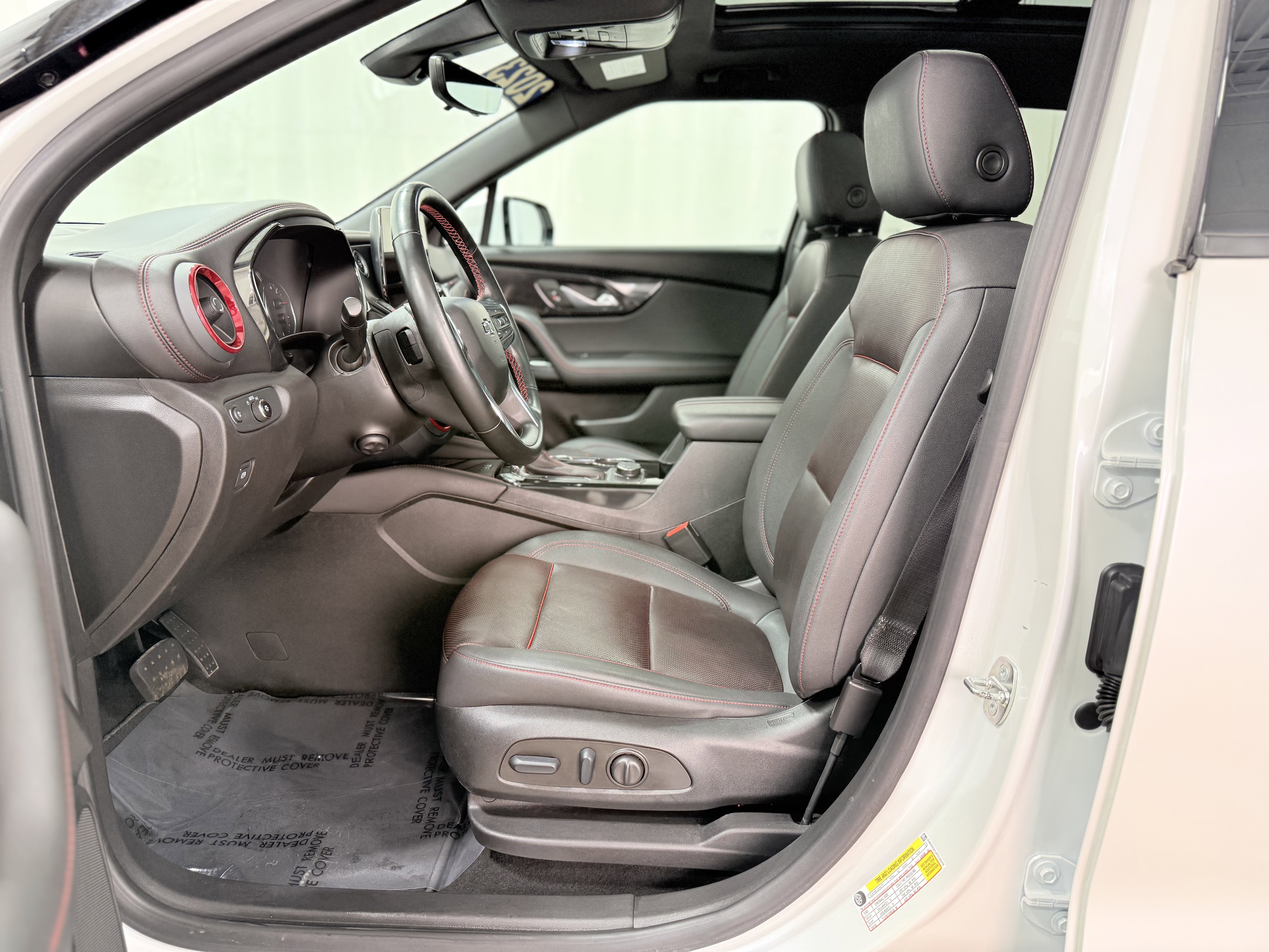 Certified 2023 Chevrolet Blazer RS w/ Driver Confidence II Package image 15