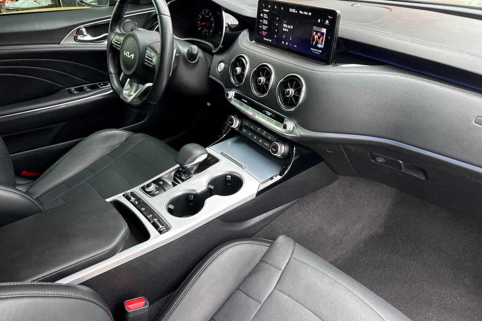 Used 2023 Kia Stinger GT2 image 15