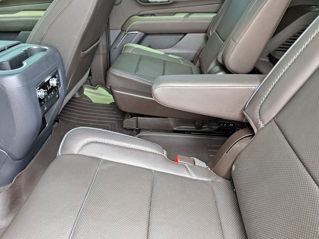 Used 2023 GMC Yukon Denali RWD image 20