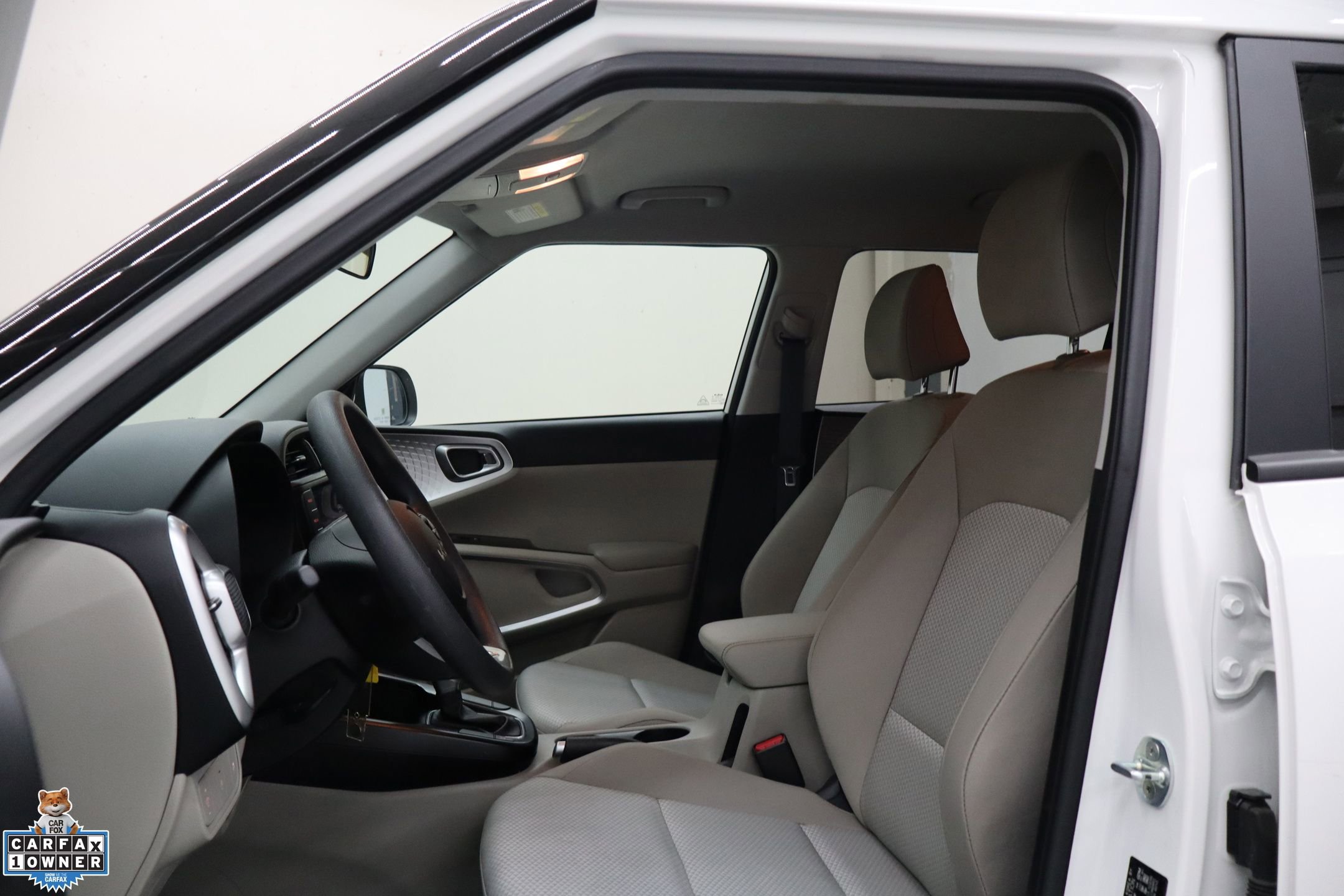 Used 2022 Kia Soul LX image 13