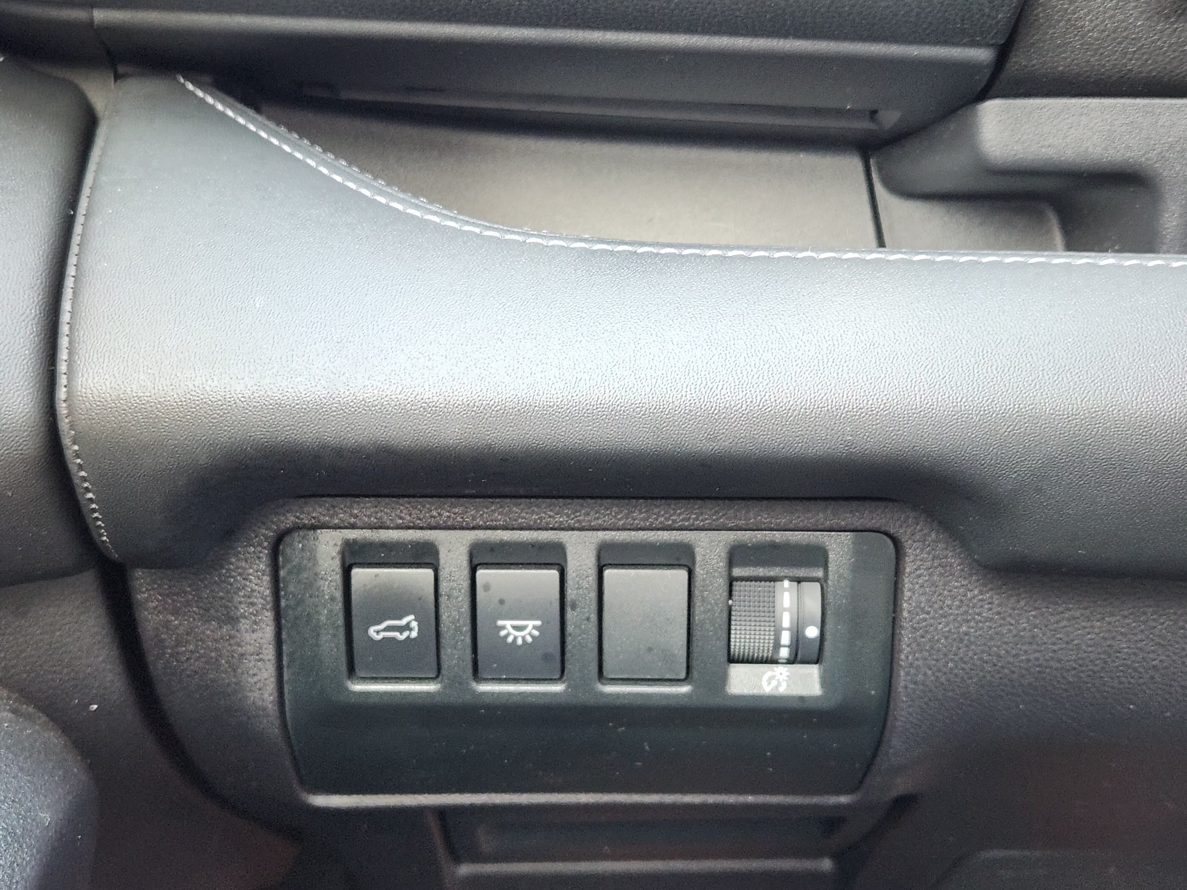 Used 2024 Subaru Ascent Limited w/ Technology Package AWD/4WD image 22
