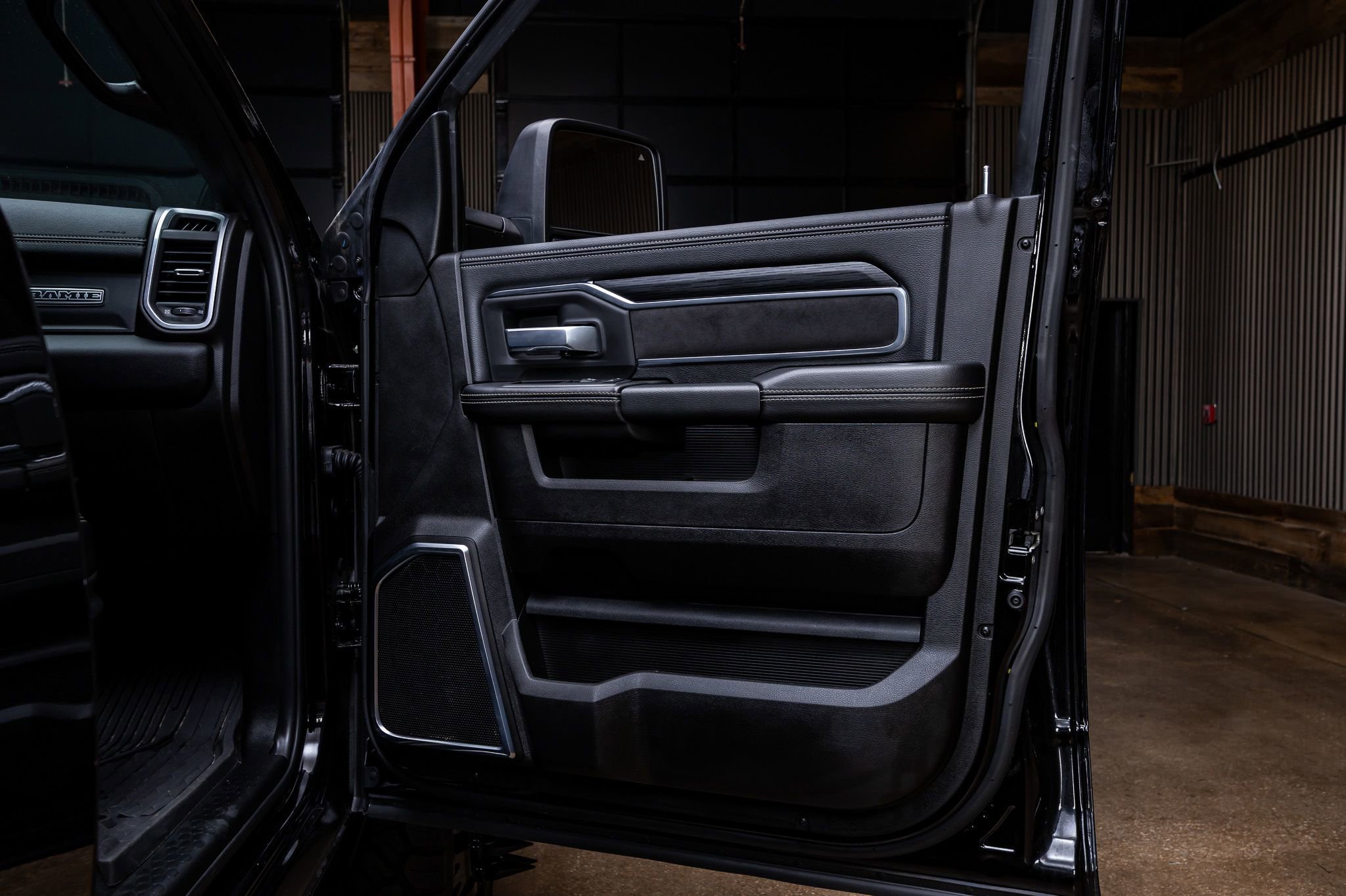 Used 2024 RAM 3500 Laramie w/ Night Edition image 35