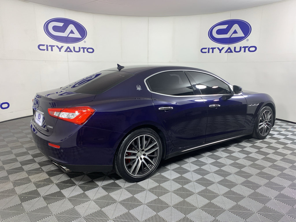 Used 2017 Maserati Ghibli S image 3