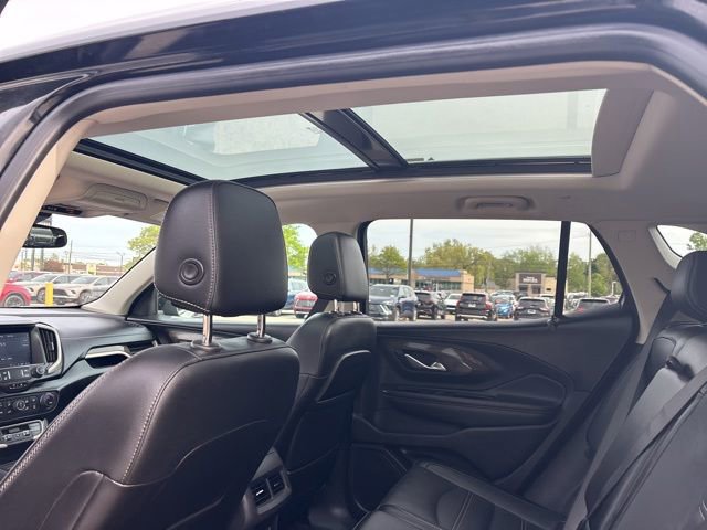 Used 2022 GMC Terrain Denali AWD/4WD image 16