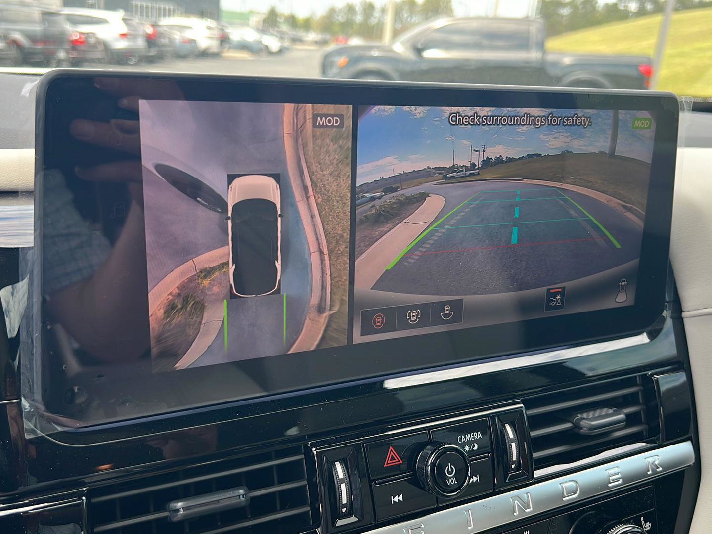 New 2026 Nissan Pathfinder SL w/ SL Premium Package image 28