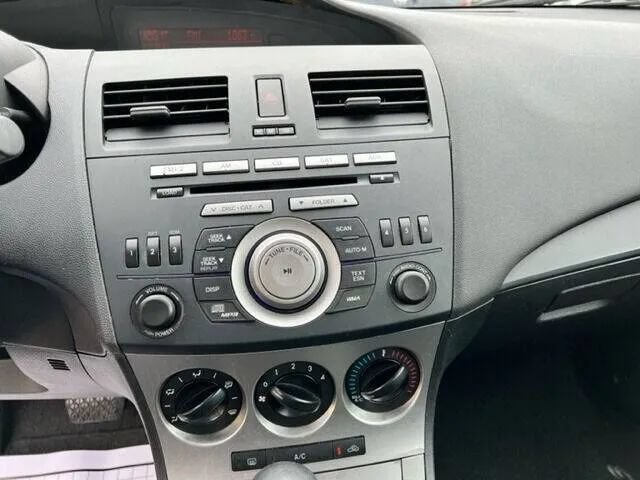 Used 2011 MAZDA MAZDA3 i Sport FWD image 10