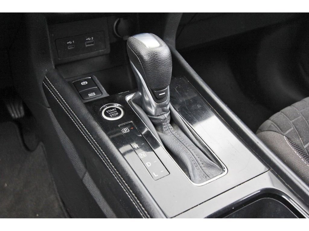 Used 2021 Nissan Kicks SV FWD image 28