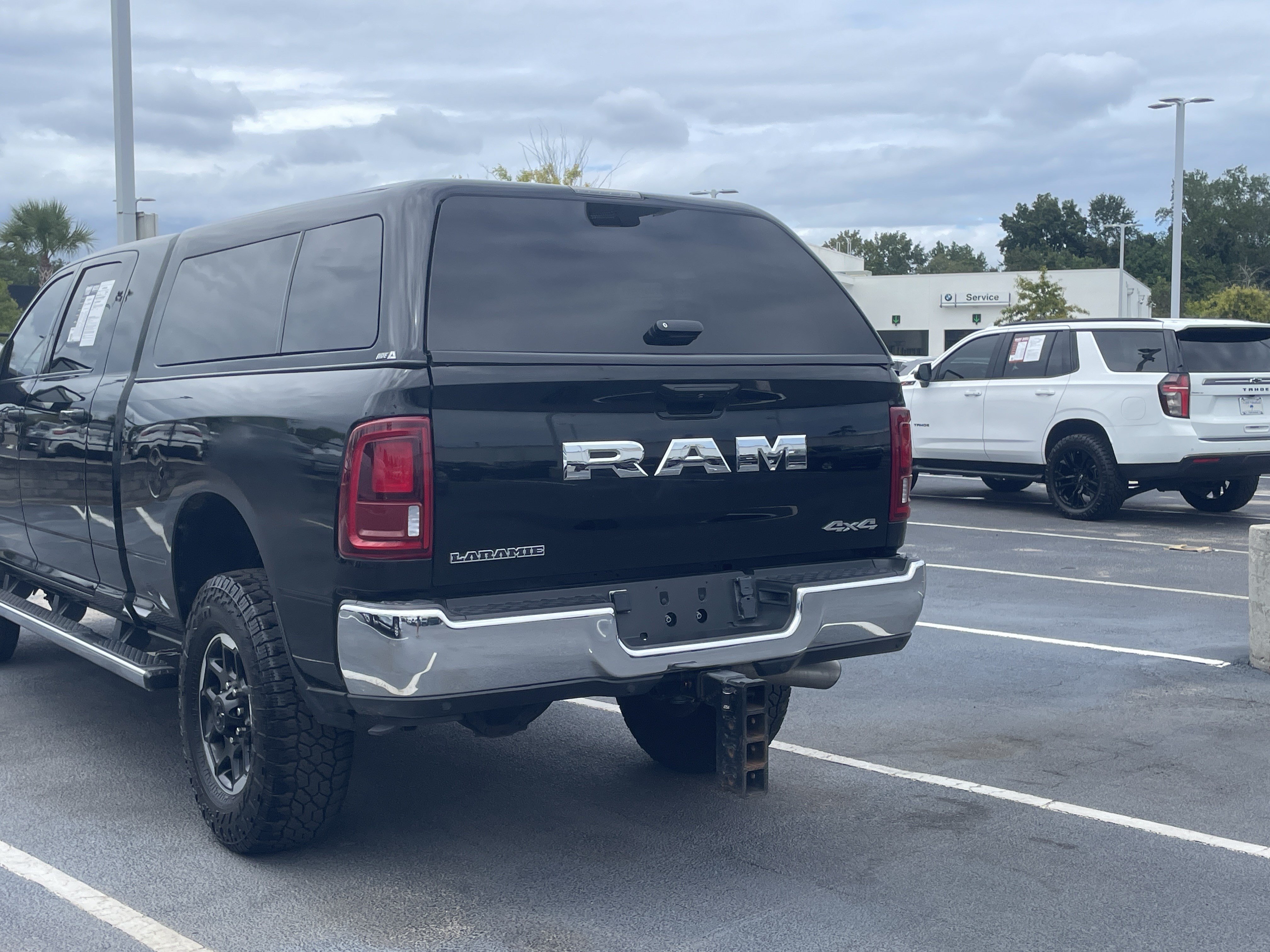 Used 2025 RAM 3500 Laramie AWD/4WD image 6