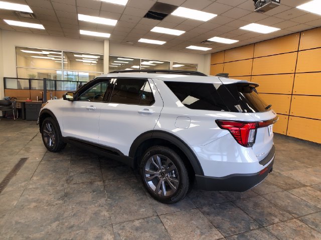 New 2026 Ford Explorer Active w/ Active Comfort Package AWD/4WD image 5