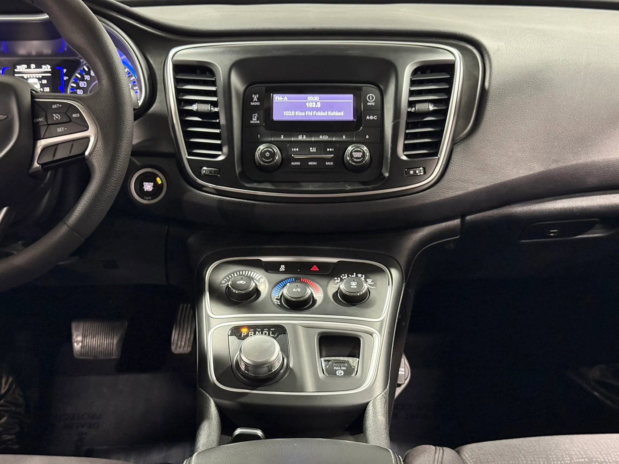 Used 2017 Chrysler 200 LX FWD image 33