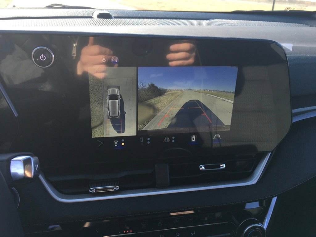 New 2026 Chevrolet Equinox LT w/ Safety and Technology Package image 24