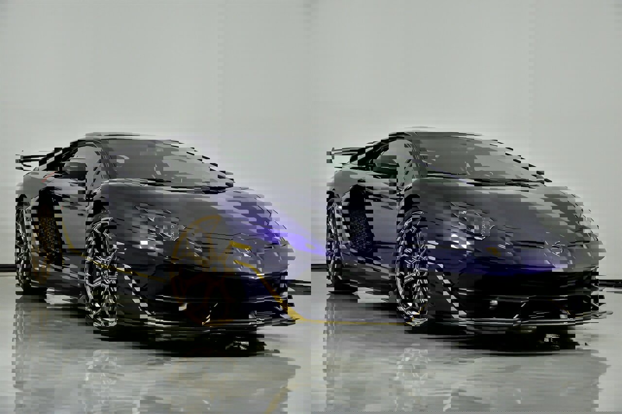 Used 2019 Lamborghini Aventador SVJ image 3