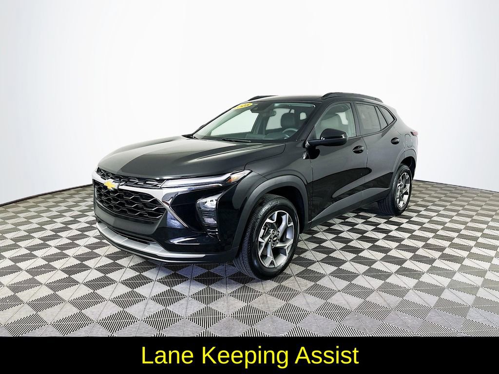 Used 2025 Chevrolet Trax LT image 5
