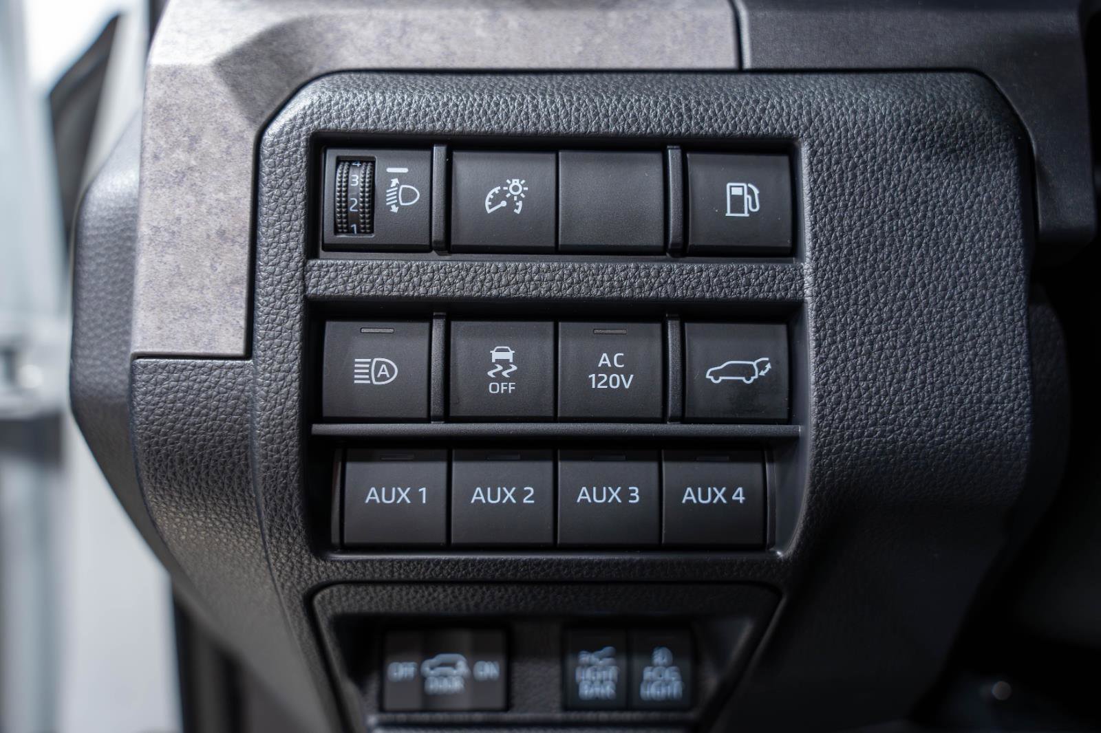 Used 2025 Toyota 4Runner Trailhunter image 85