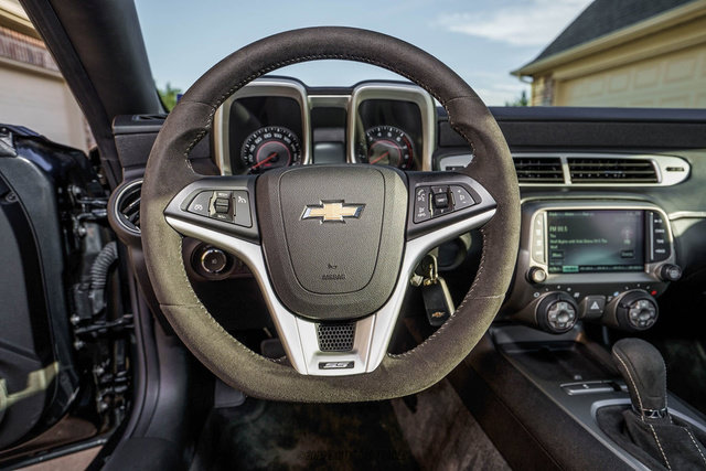 Used 2015 Chevrolet Camaro SS w/ SS Performance Package RWD image 45