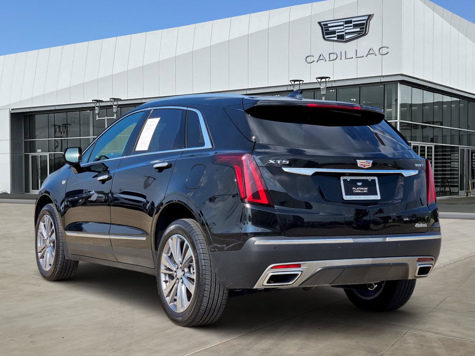 Certified 2025 Cadillac XT5 Premium Luxury FWD image 4