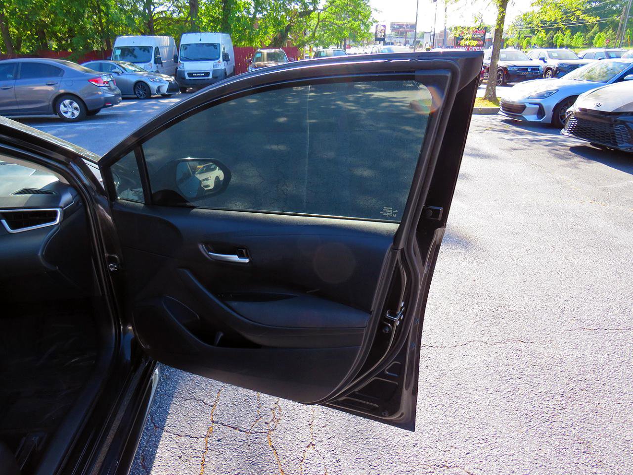Used 2021 Toyota Corolla LE FWD image 21