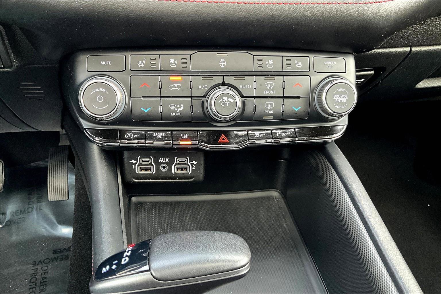 Used 2024 Dodge Durango GT image 32